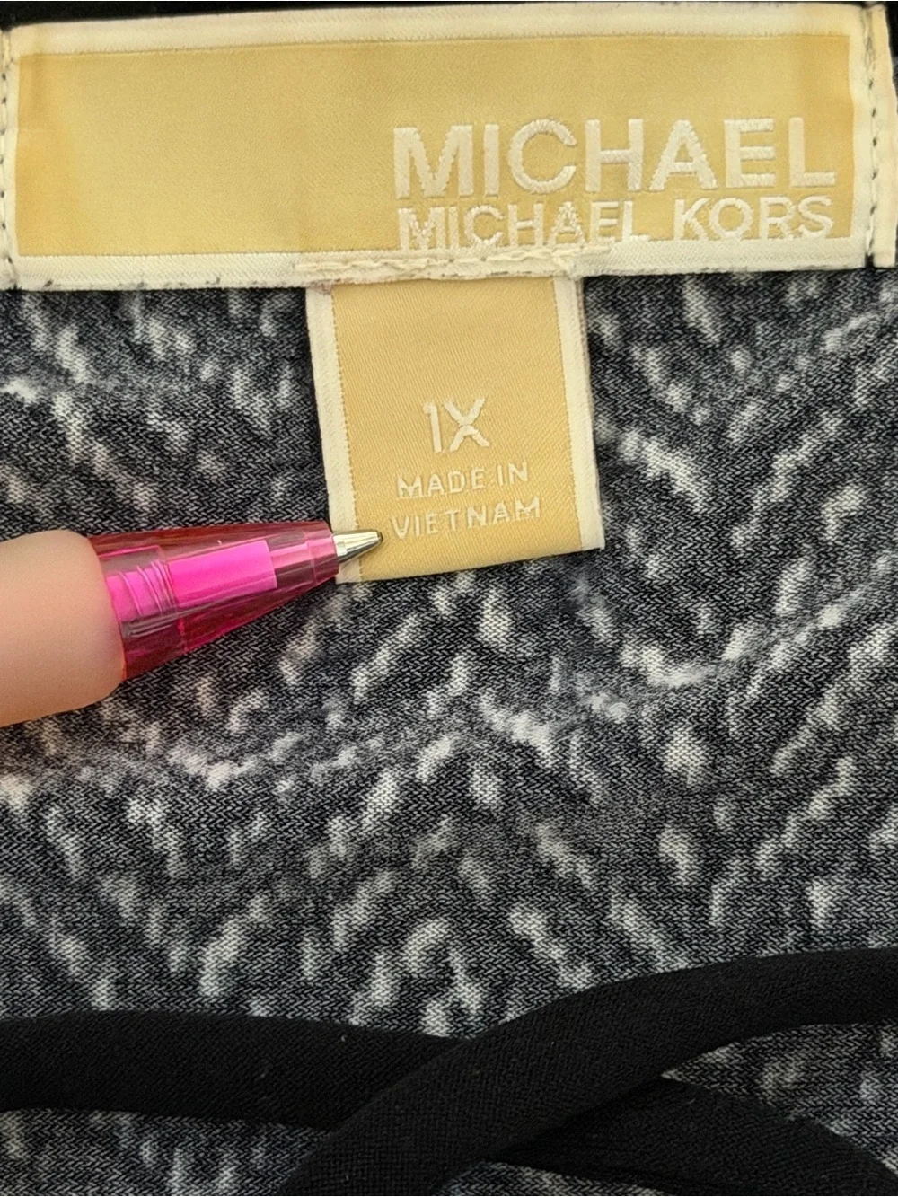 Michael Kors 1X Black White Poncho Style Blouse Tie Front